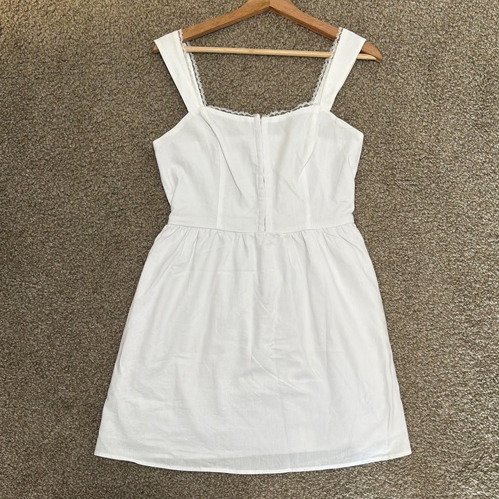 White Sleeveless Square Neck Mini Sundress